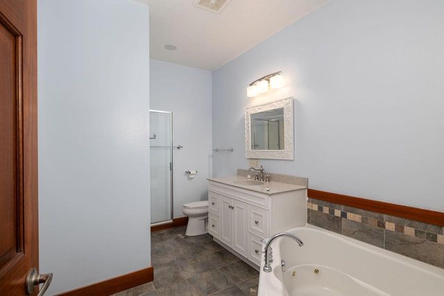 N2031 County Road F, La Crosse, WI 54601