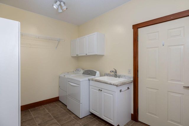 N2031 County Road F, La Crosse, WI 54601