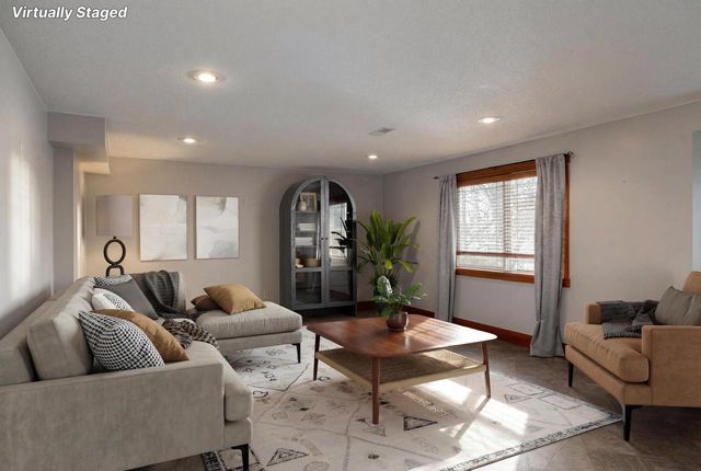 N2031 County Road F, La Crosse, WI 54601