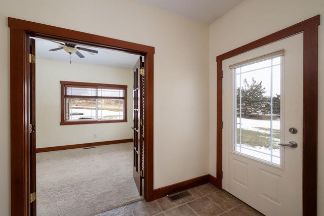 N2031 County Road F, La Crosse, WI 54601