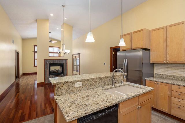 N2031 County Road F, La Crosse, WI 54601