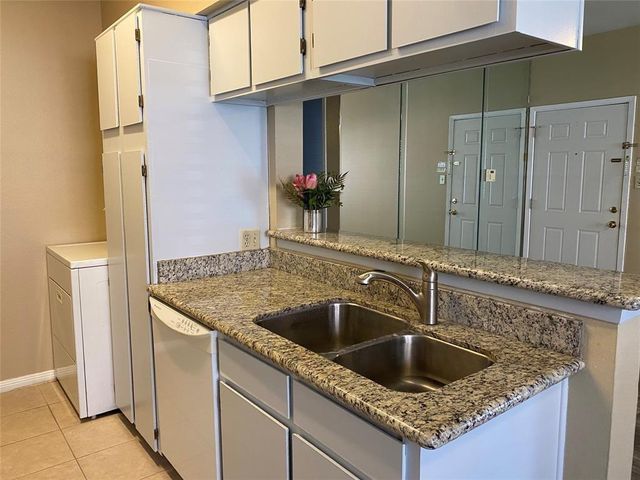 2626 Holly Hall Street 1211, Houston, TX 77054