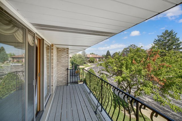 10935 California Court 185, Orland Park, IL 60467