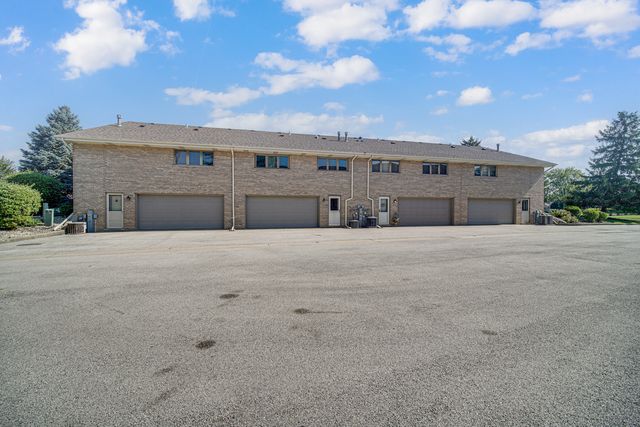 10935 California Court 185, Orland Park, IL 60467