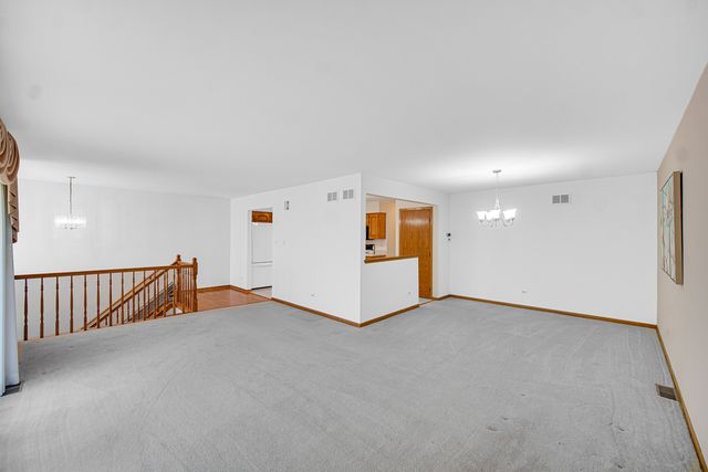 10935 California Court 185, Orland Park, IL 60467