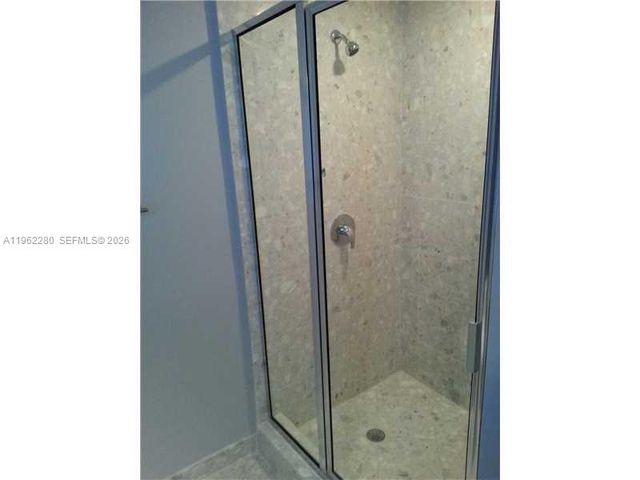 185 SW 7 ST 2200, Miami, FL 33130