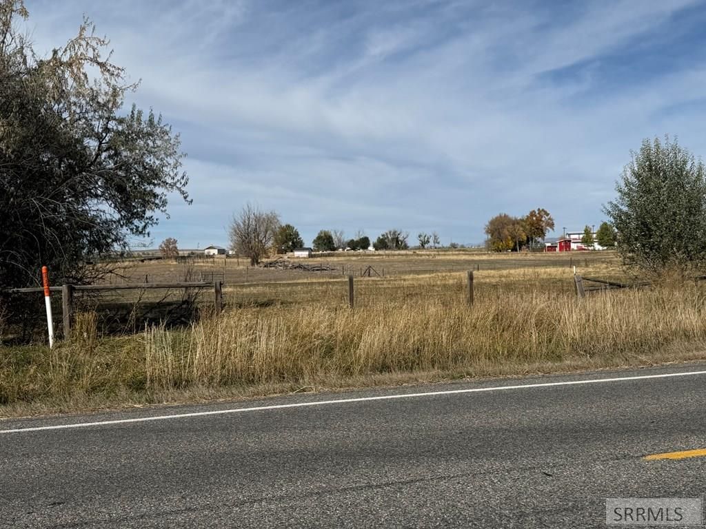 Image 11 of property listing at 1225 E 800 N, Richfield, ID 83349