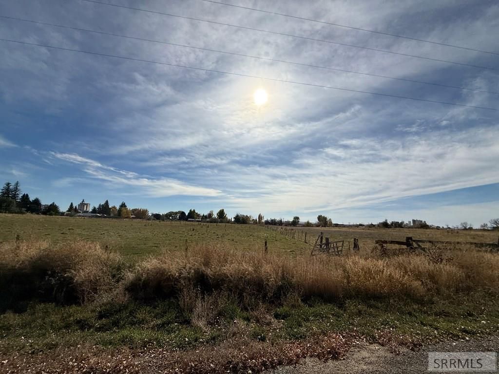 Image 12 of property listing at 1225 E 800 N, Richfield, ID 83349