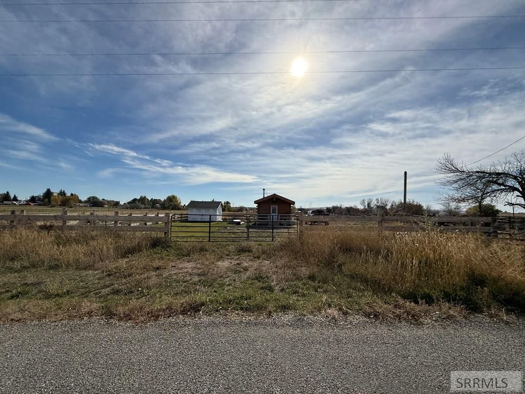 Image 18 of property listing at 1225 E 800 N, Richfield, ID 83349