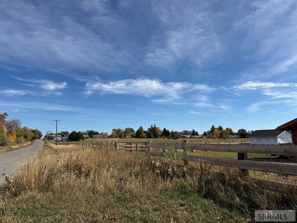 Image 21 of property listing at 1225 E 800 N, Richfield, ID 83349