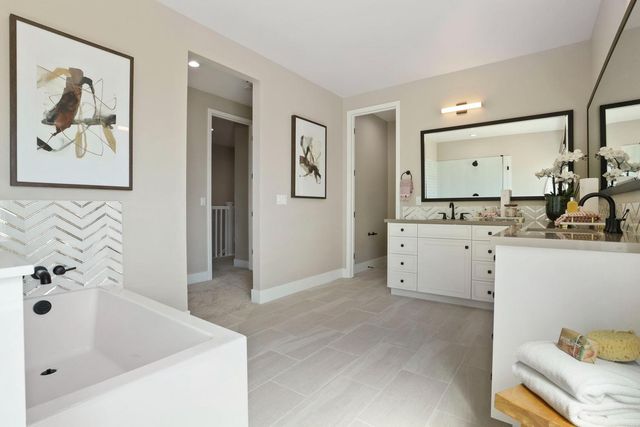 2290 Dilip Dr, Manteca, CA 95337