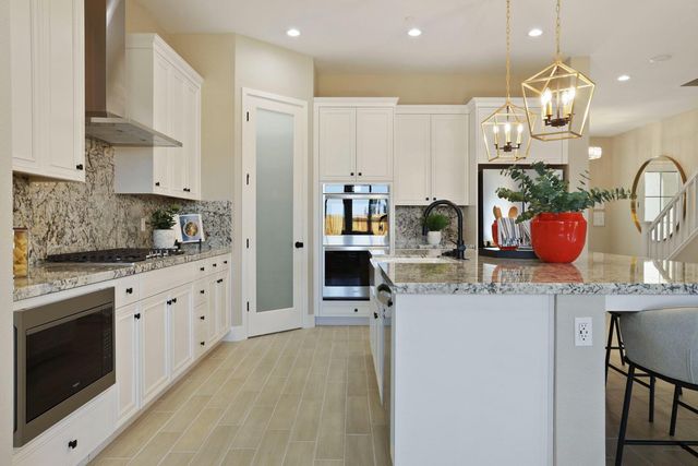 2290 Dilip Dr, Manteca, CA 95337