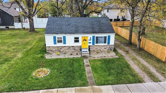 809 Kalamazoo Street, South Haven, MI 49090