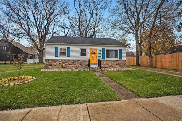 809 Kalamazoo Street, South Haven, MI 49090