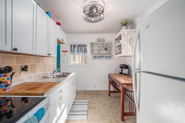 809 Kalamazoo Street, South Haven, MI 49090