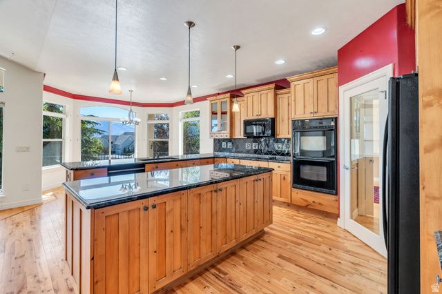 10927 S SCOTTY DR, South Jordan, UT 84095