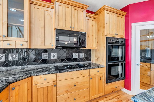 10927 S SCOTTY DR, South Jordan, UT 84095