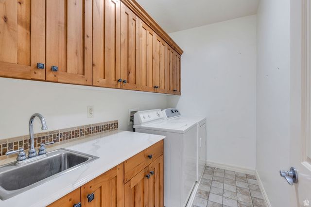 10927 S SCOTTY DR, South Jordan, UT 84095
