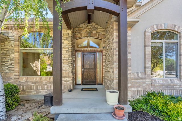 10927 S SCOTTY DR, South Jordan, UT 84095