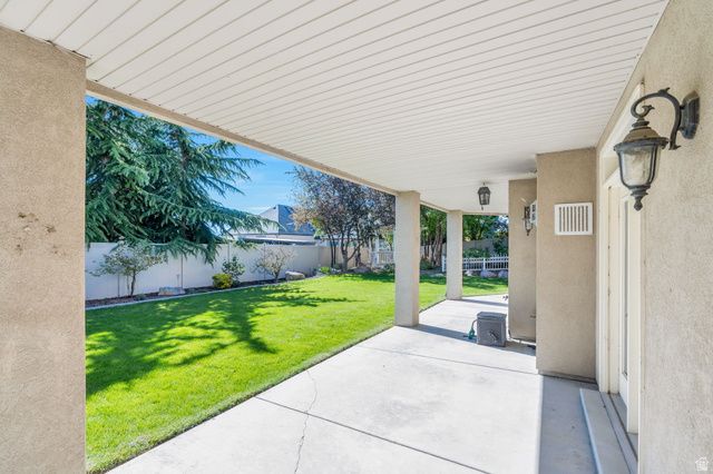 10927 S SCOTTY DR, South Jordan, UT 84095