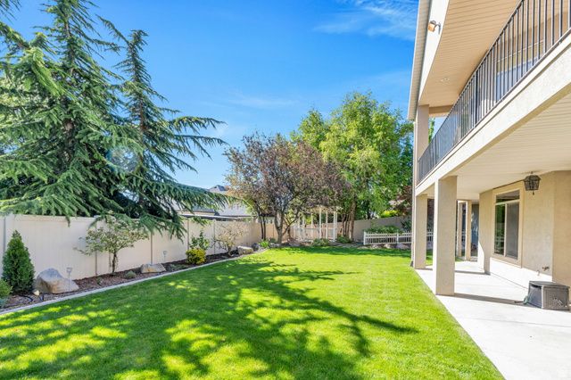 10927 S SCOTTY DR, South Jordan, UT 84095