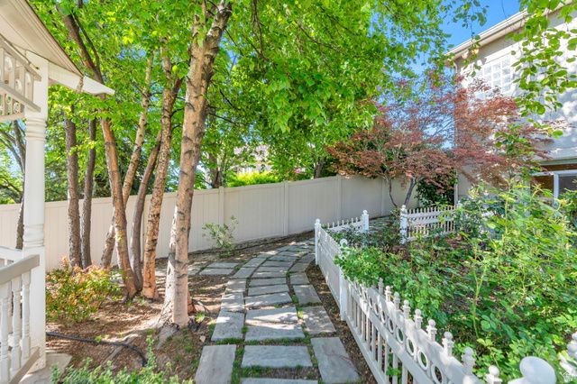 10927 S SCOTTY DR, South Jordan, UT 84095