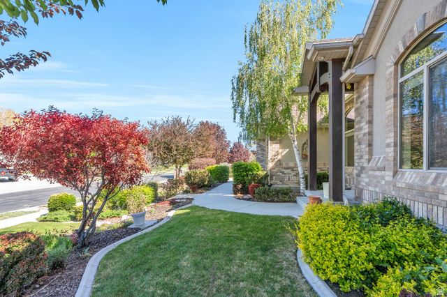 10927 S SCOTTY DR, South Jordan, UT 84095