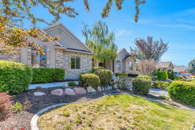 10927 S SCOTTY DR, South Jordan, UT 84095