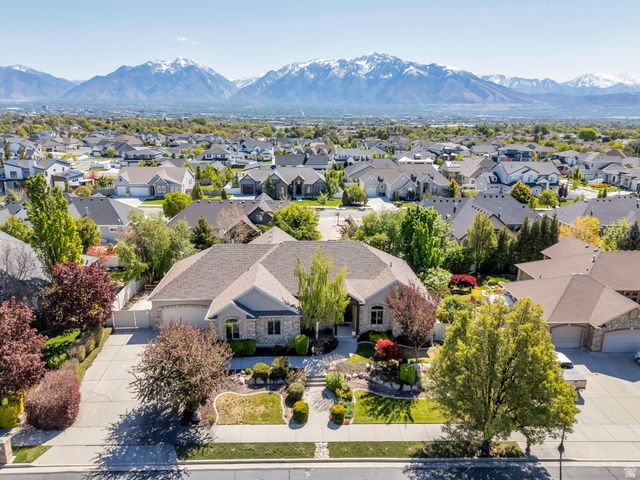 10927 S SCOTTY DR, South Jordan, UT 84095