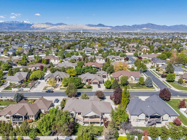 10927 S SCOTTY DR, South Jordan, UT 84095