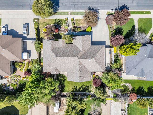 10927 S SCOTTY DR, South Jordan, UT 84095