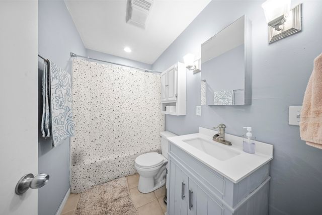 828 N. Norwood Road, Huntington, WV 25705