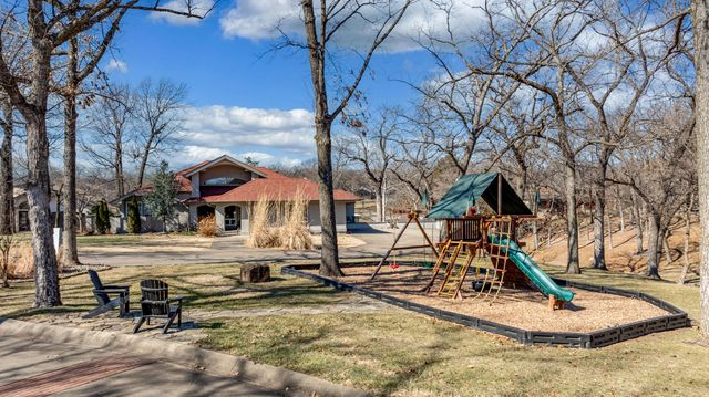 30141 S 561 Road 2, Monkey Island, OK 74331