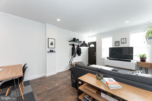 2633 ALMOND ST, Philadelphia, PA 19125