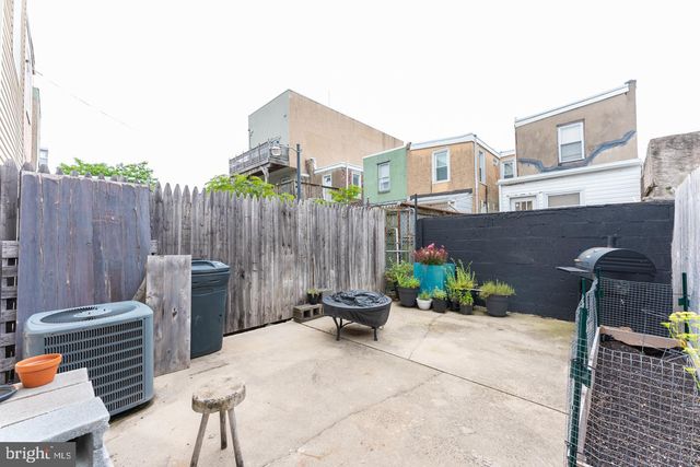 2633 ALMOND ST, Philadelphia, PA 19125