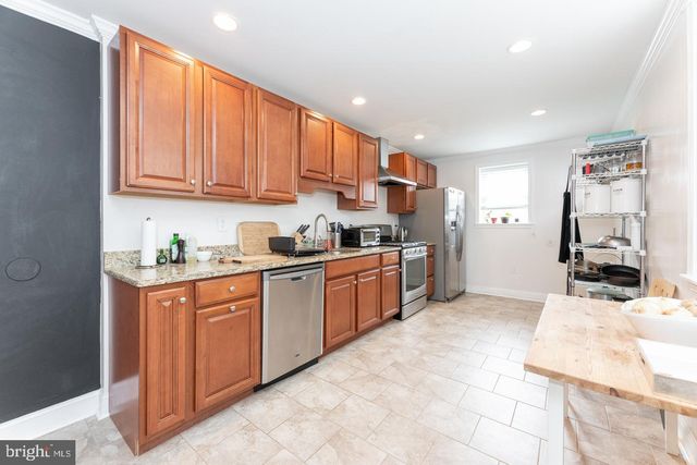 2633 ALMOND ST, Philadelphia, PA 19125