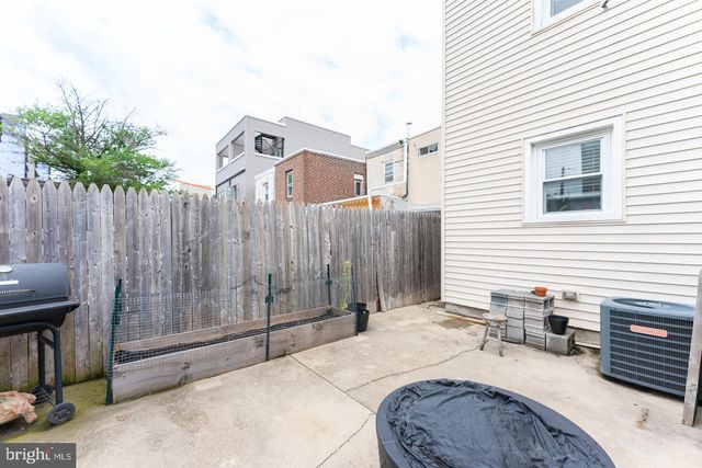 2633 ALMOND ST, Philadelphia, PA 19125