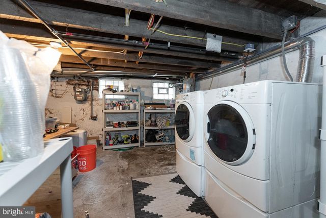 2633 ALMOND ST, Philadelphia, PA 19125