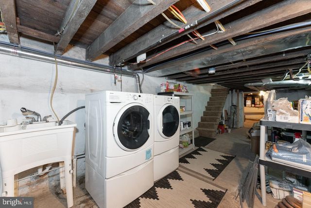2633 ALMOND ST, Philadelphia, PA 19125
