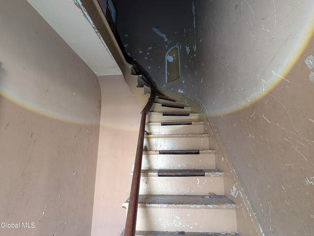 295 N Main Street, Gloversville, NY 12078