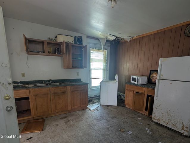 295 N Main Street, Gloversville, NY 12078