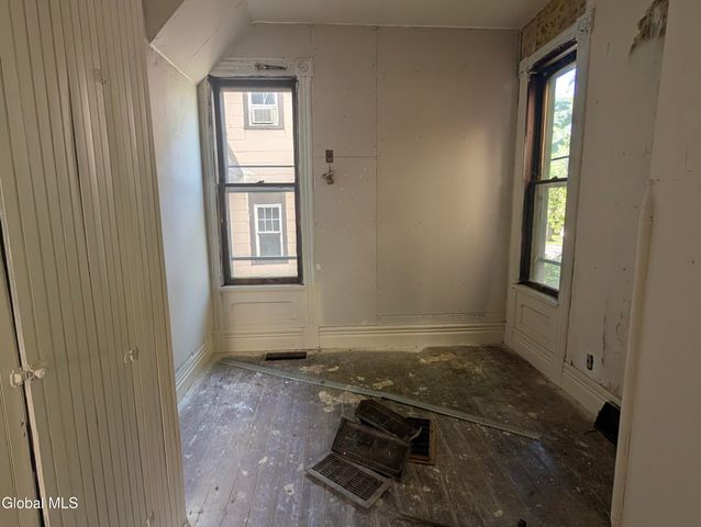 295 N Main Street, Gloversville, NY 12078