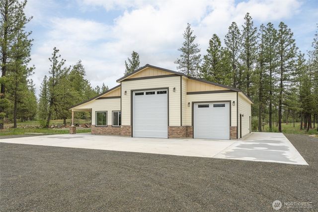 35315 S Bootstrap Ln, Cheney, WA 99004