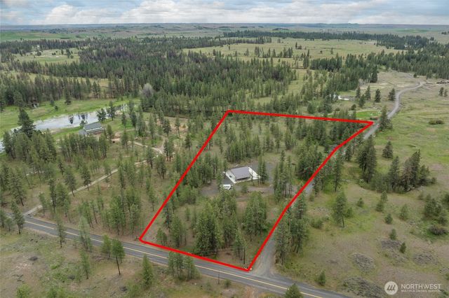 35315 S Bootstrap Ln, Cheney, WA 99004