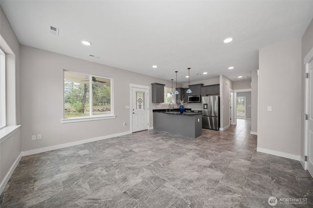 35315 S Bootstrap Ln, Cheney, WA 99004