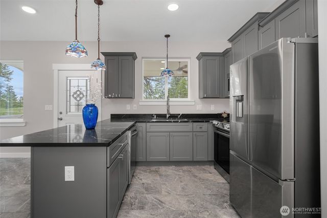35315 S Bootstrap Ln, Cheney, WA 99004