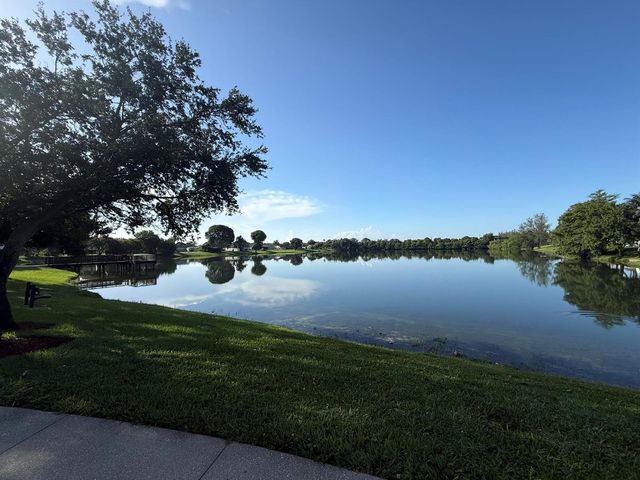 10685 Bobbie Lane, Royal Palm Beach, FL 33411