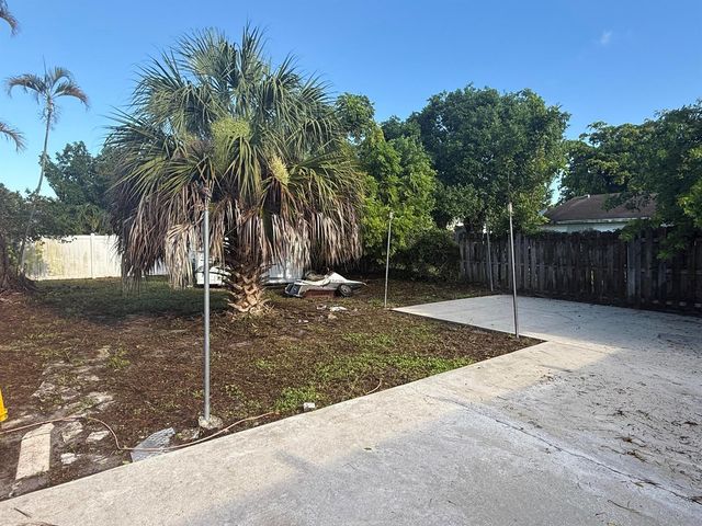 10685 Bobbie Lane, Royal Palm Beach, FL 33411