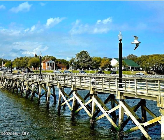 4928 Abbington Oaks Way SE, Southport, NC 28461