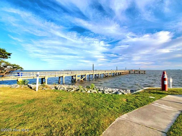 4928 Abbington Oaks Way SE, Southport, NC 28461